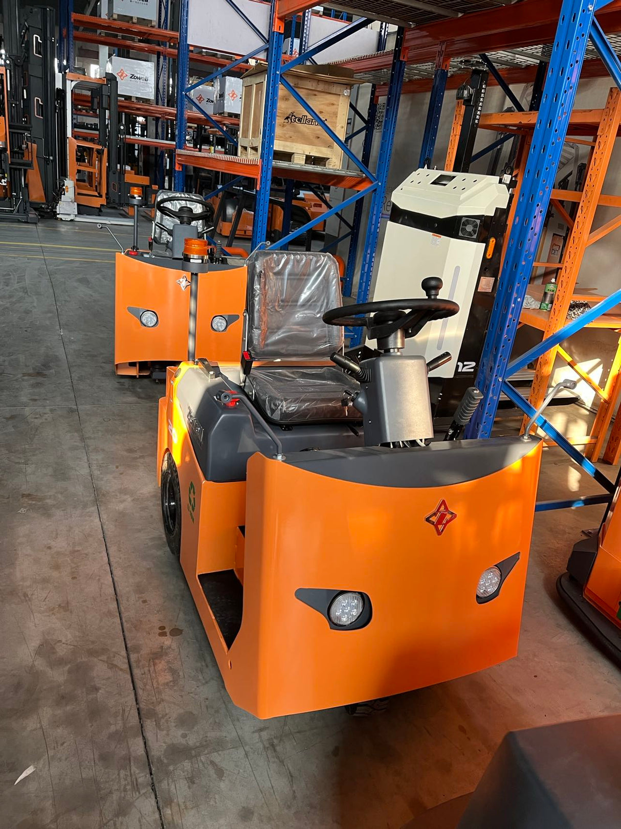 Zowell 2 Ton Electric Tow Tractor without cabin