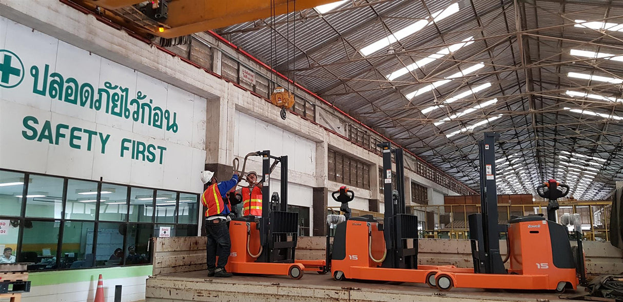 Zowell 2 ton Electric Reach Stacker