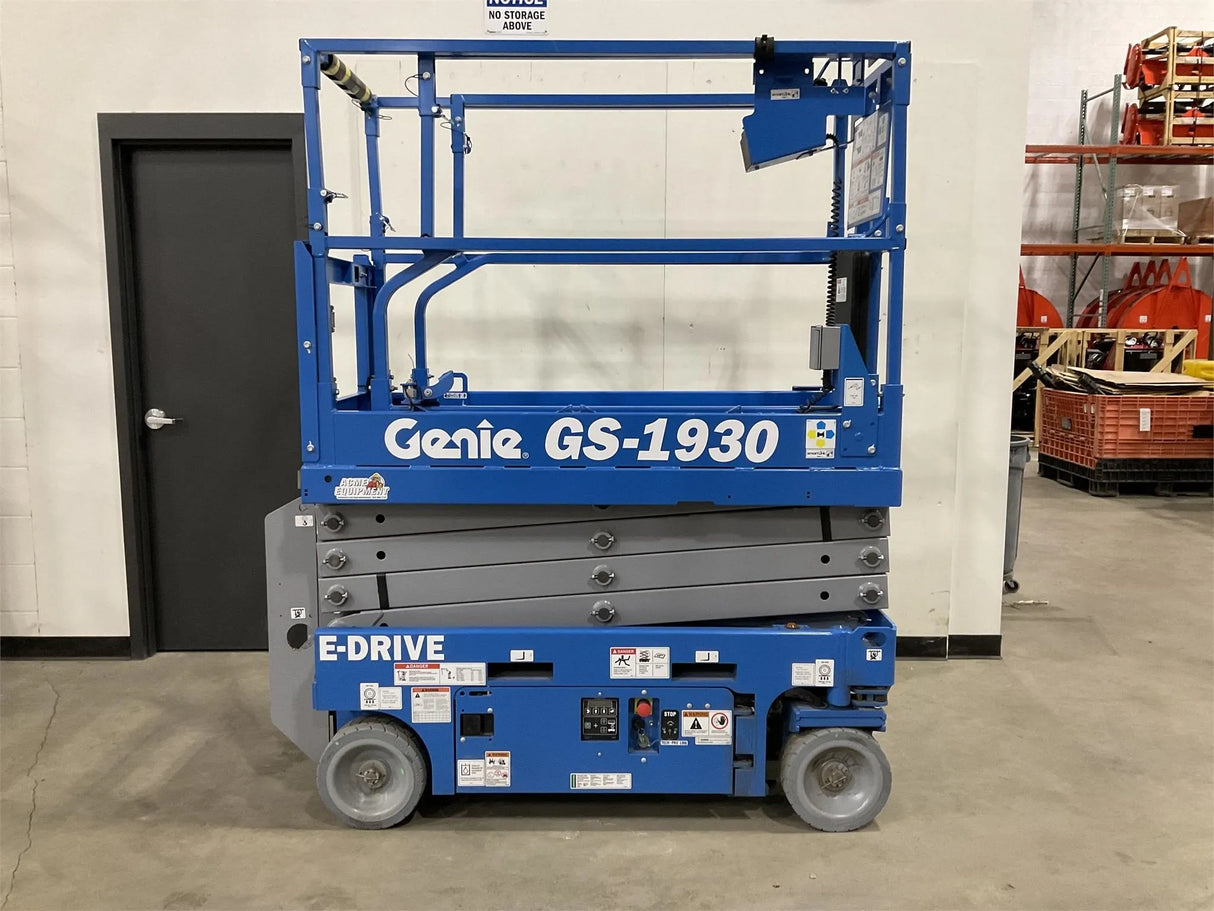 Genie GS-1930 Self-Propelled Scissor Lift