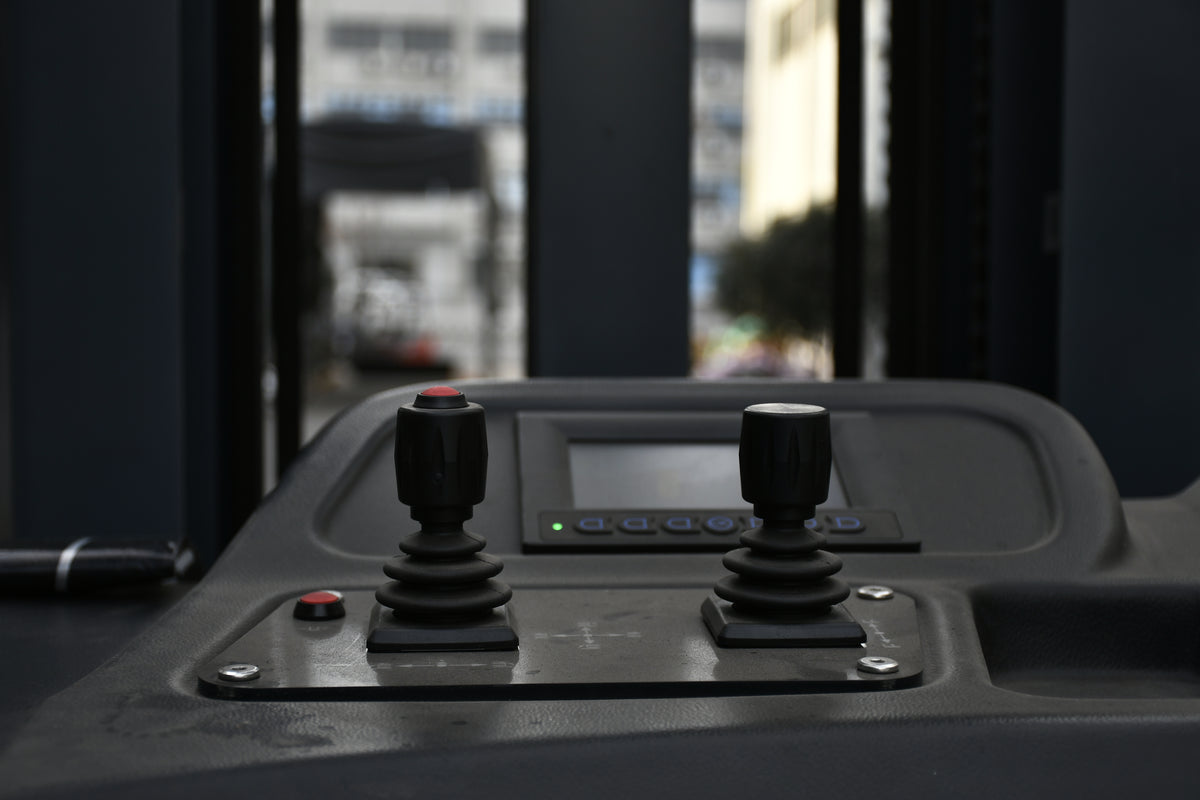 Mima Man-Up Turret Truck MC12