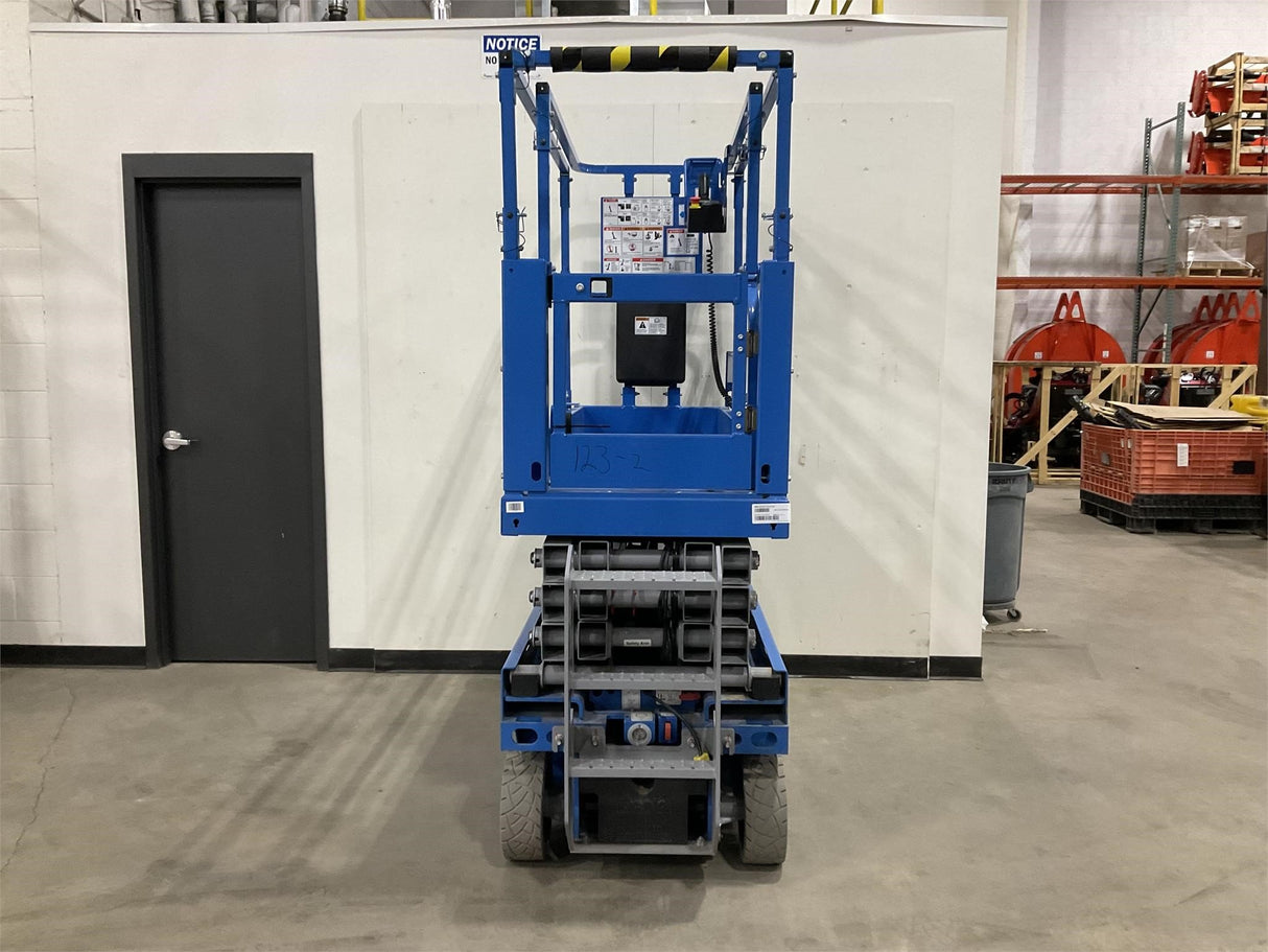 Genie GS-1930 Self-Propelled Scissor Lift